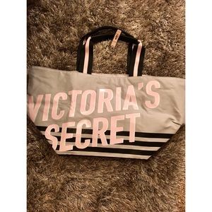 NWT VICTORIA SECRET TOTE
